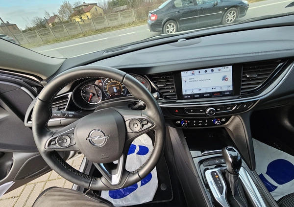 Opel Insignia cena 68990 przebieg: 107000, rok produkcji 2018 z Poręba małe 326